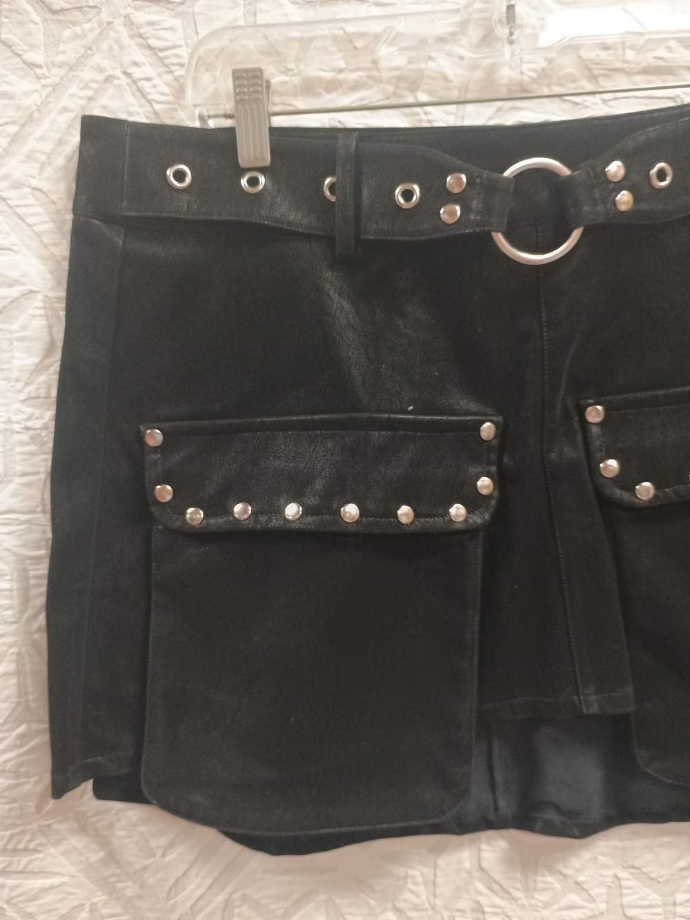 ๐ SOCIAL COLLISON Black Faux Leather Mini Skirt with Studded Cargo Pockets 1X - Picture 2 of 5